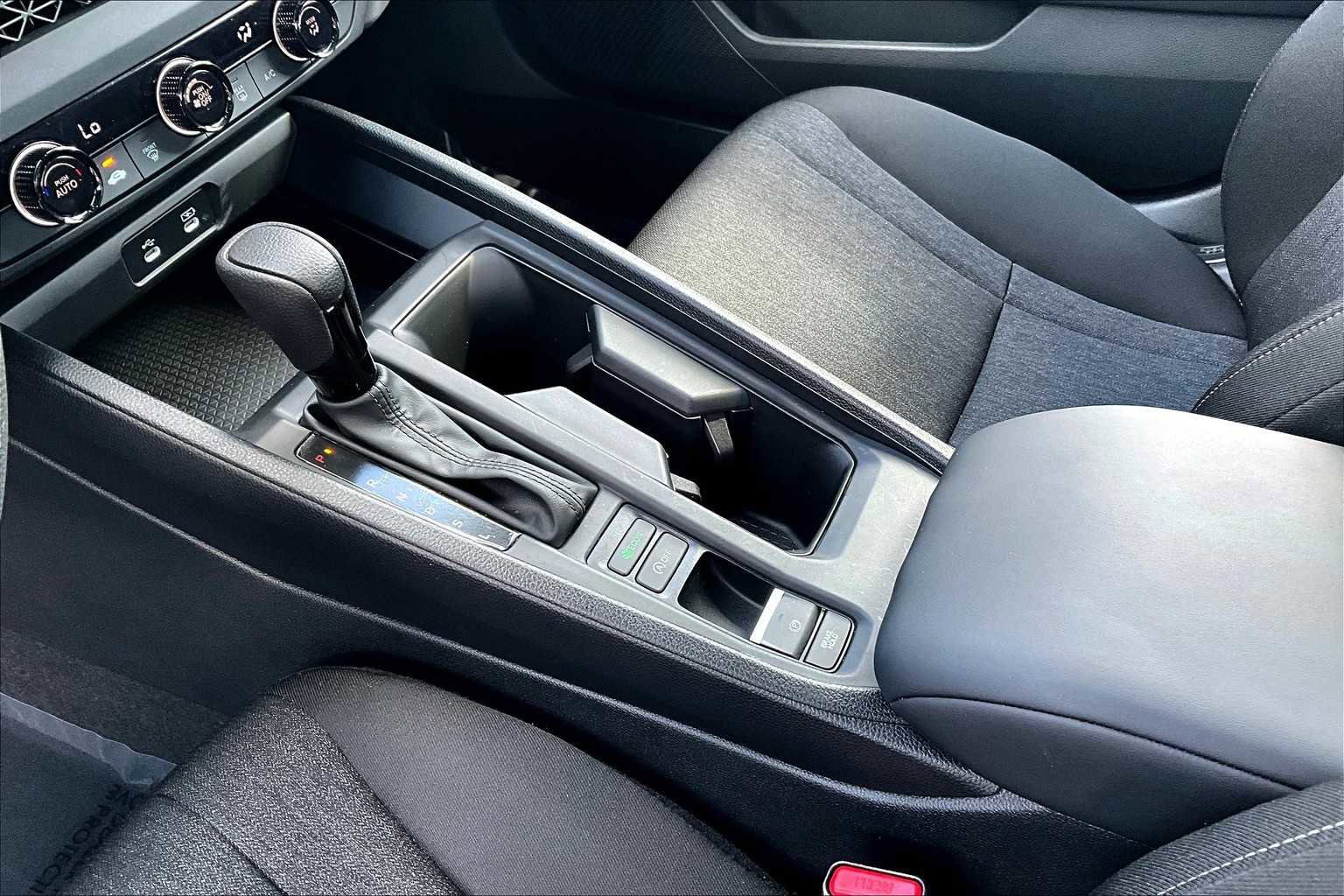 Used 2025 Honda Accord LX image 15