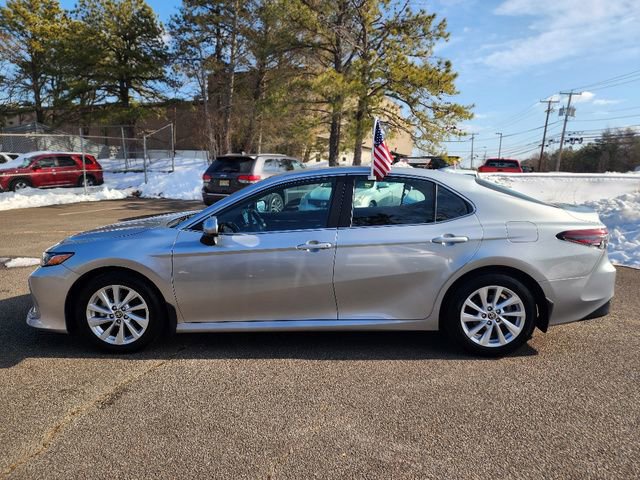 Used 2024 Toyota Camry LE image 2