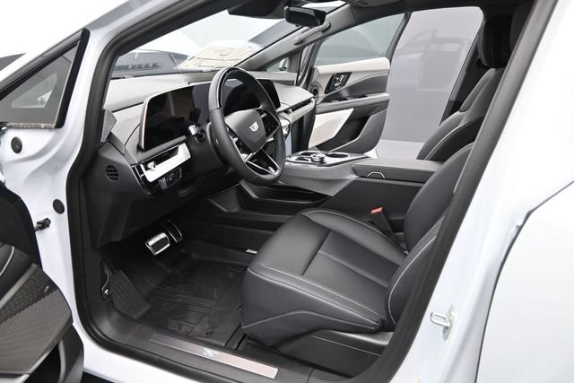 New 2026 Cadillac Optiq Sport 1 w/ LPO, Floor Liner Package AWD/4WD image 9