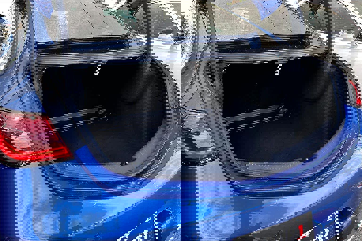 Certified 2025 Mercedes-Benz CLE 450 4MATIC Coupe image 36