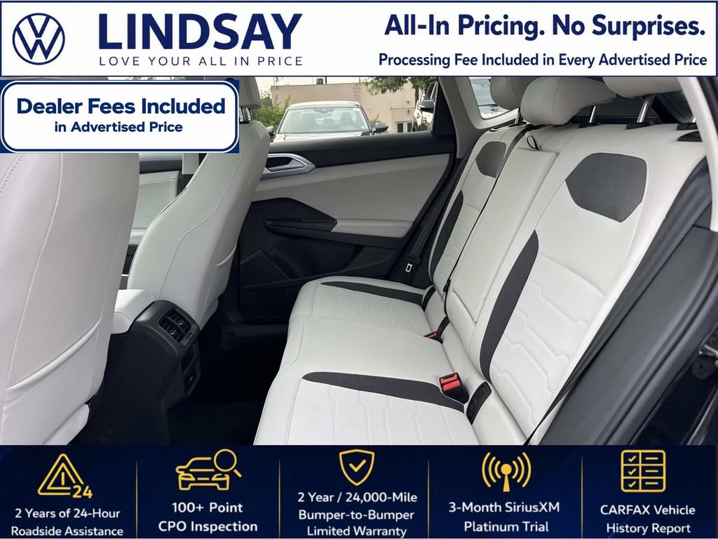 Certified 2025 Volkswagen Taos SE w/ Panoramic Sunroof Package AWD/4WD image 12
