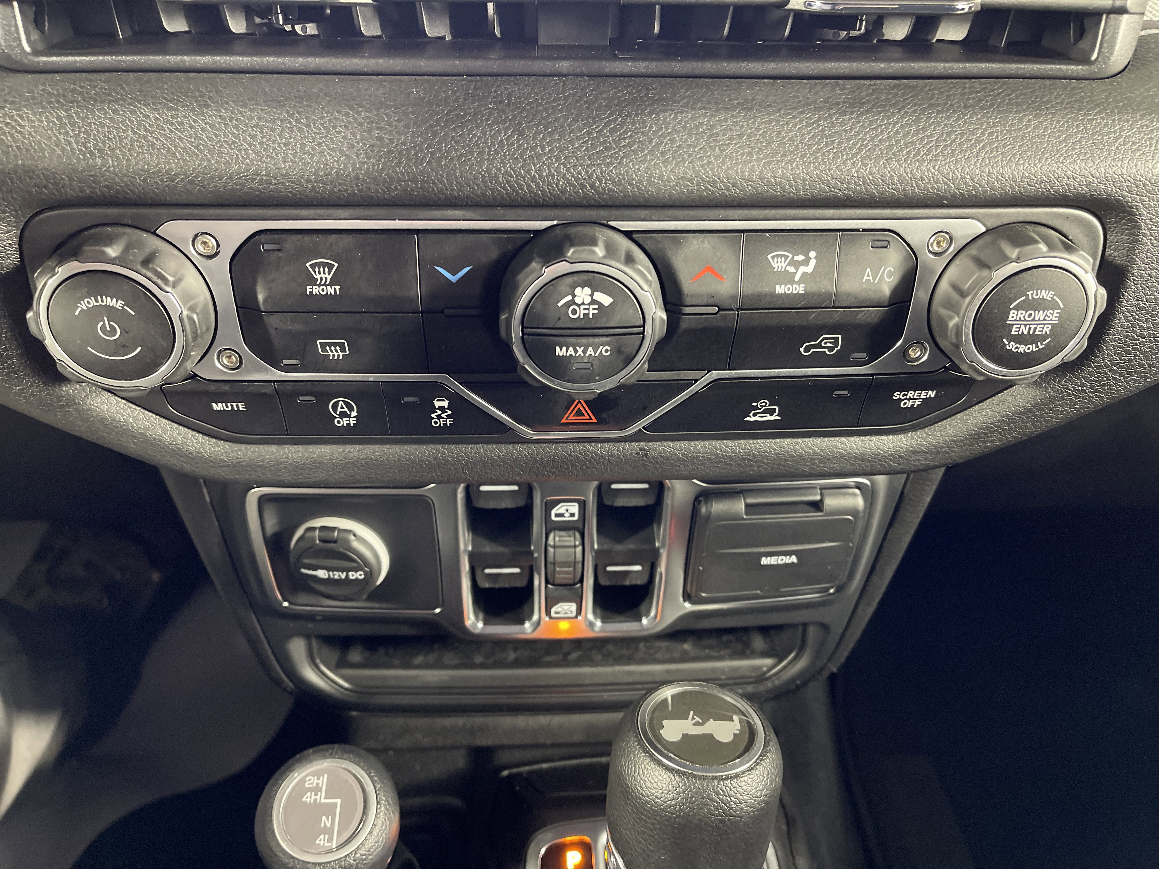 Used 2024 Jeep Wrangler Sport S image 23