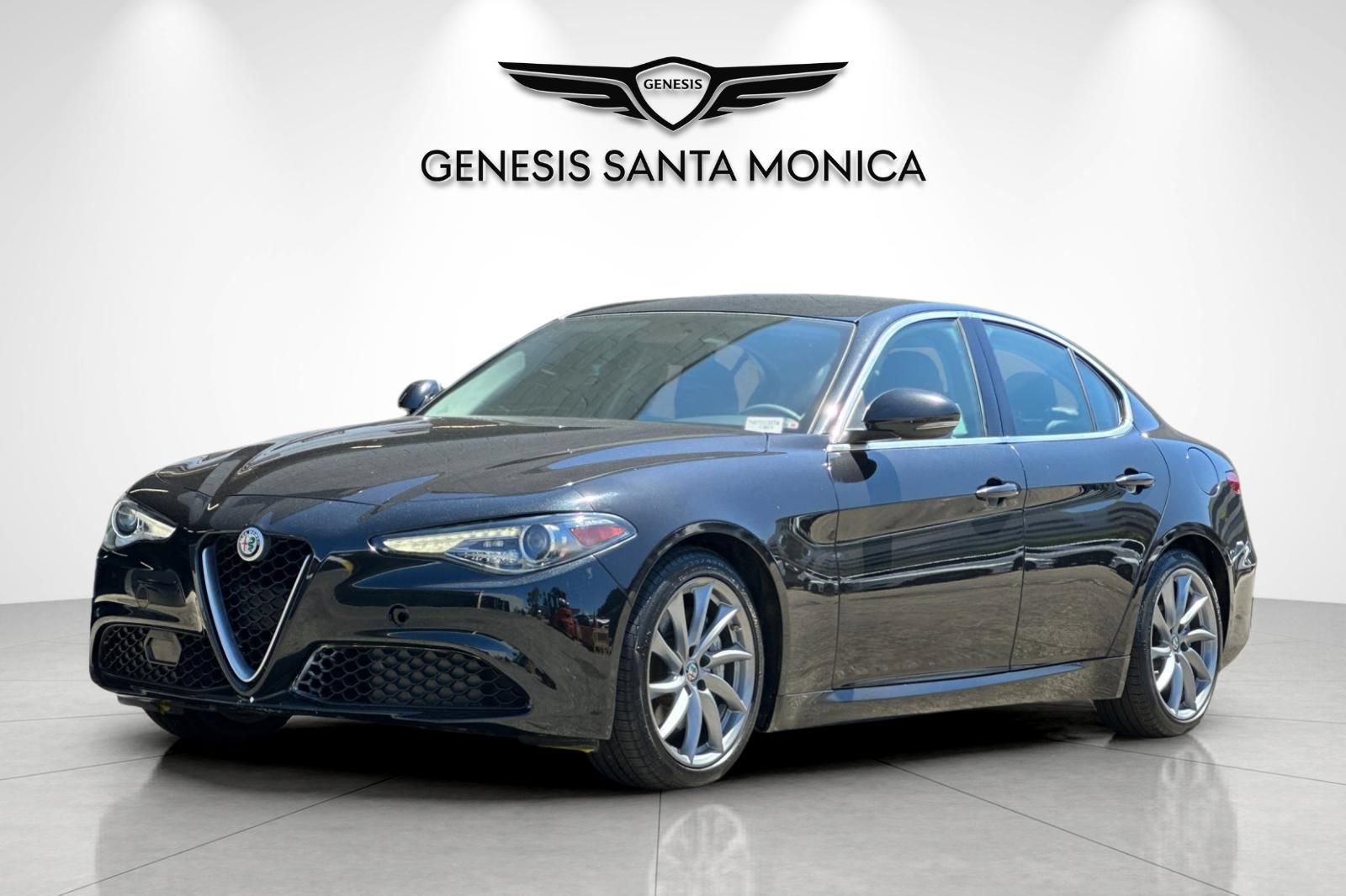 Used 2017 Alfa Romeo Giulia RWD image 9