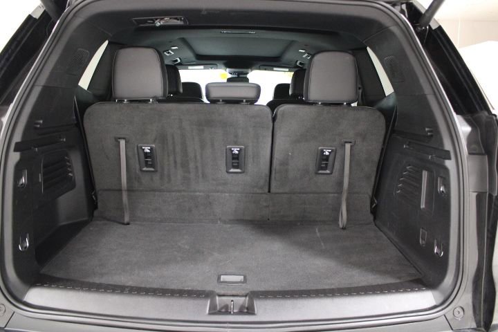 Certified 2024 GMC Acadia AT4 w/ Luxury Package image 12