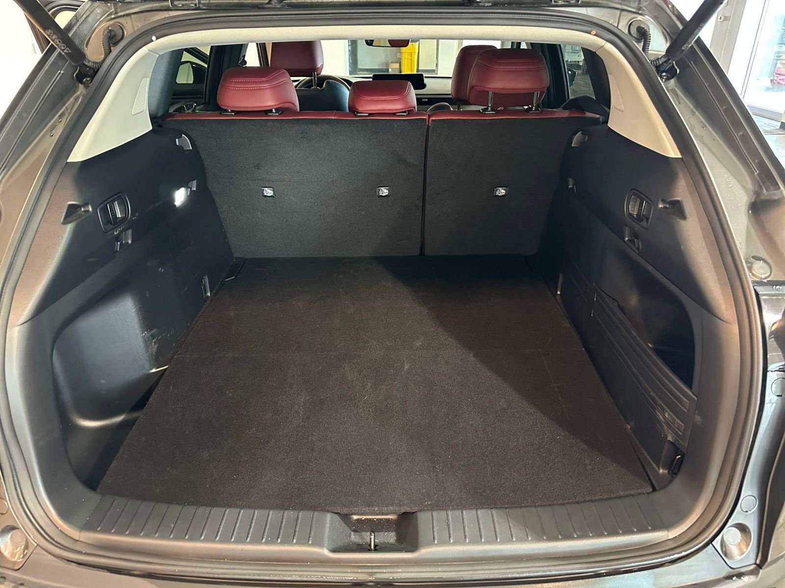 Used 2025 MAZDA CX-50 2.5 Hybrid w/ Premium Plus Pkg image 33