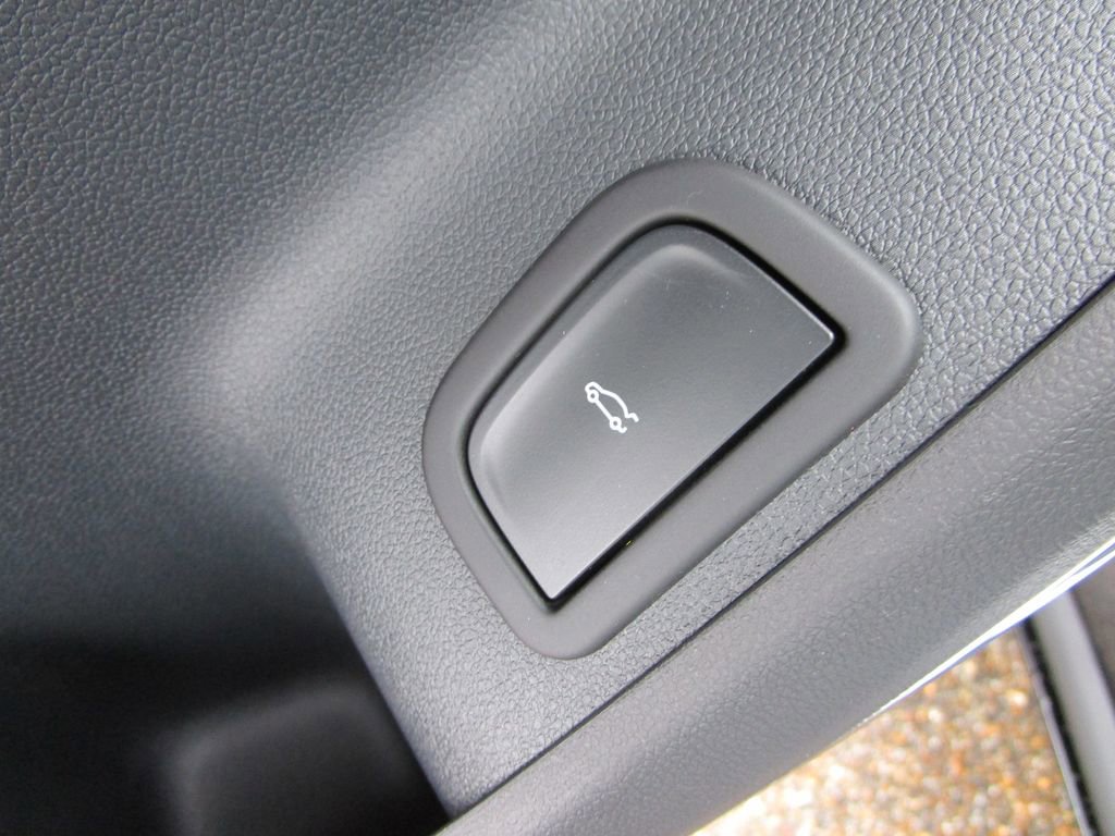 New 2026 GMC Acadia Denali w/ Super Cruise Package image 27