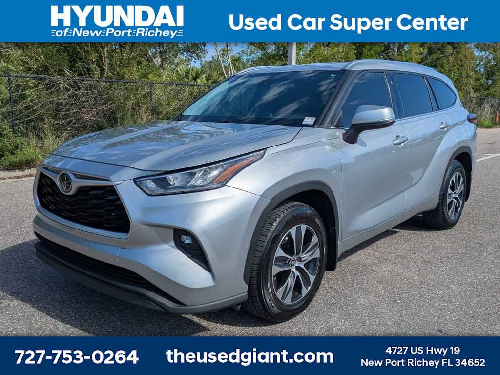 Used 2020 Toyota Highlander XLE