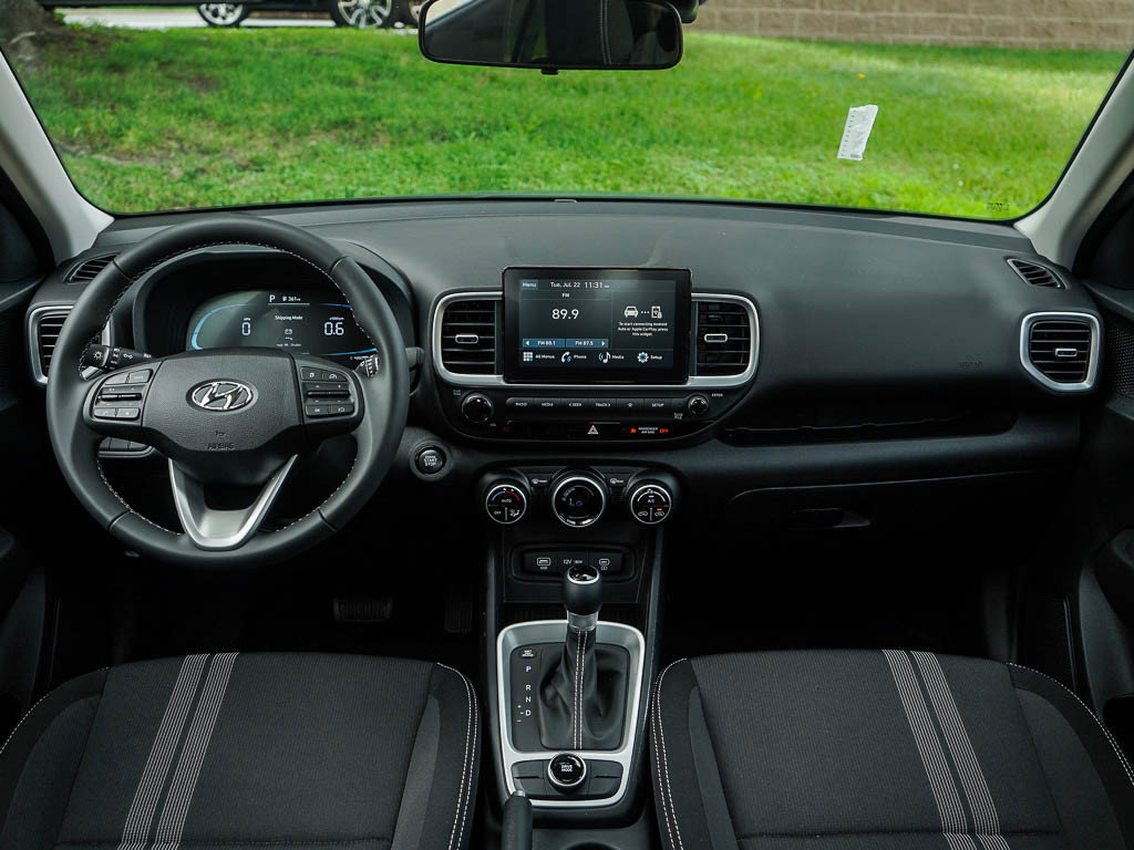 New 2025 Hyundai Venue SEL image 13
