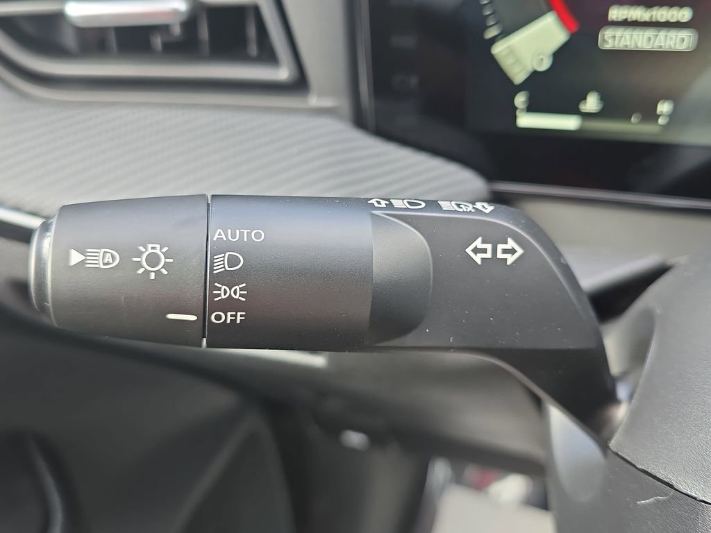 New 2026 Nissan Kicks SR FWD image 29