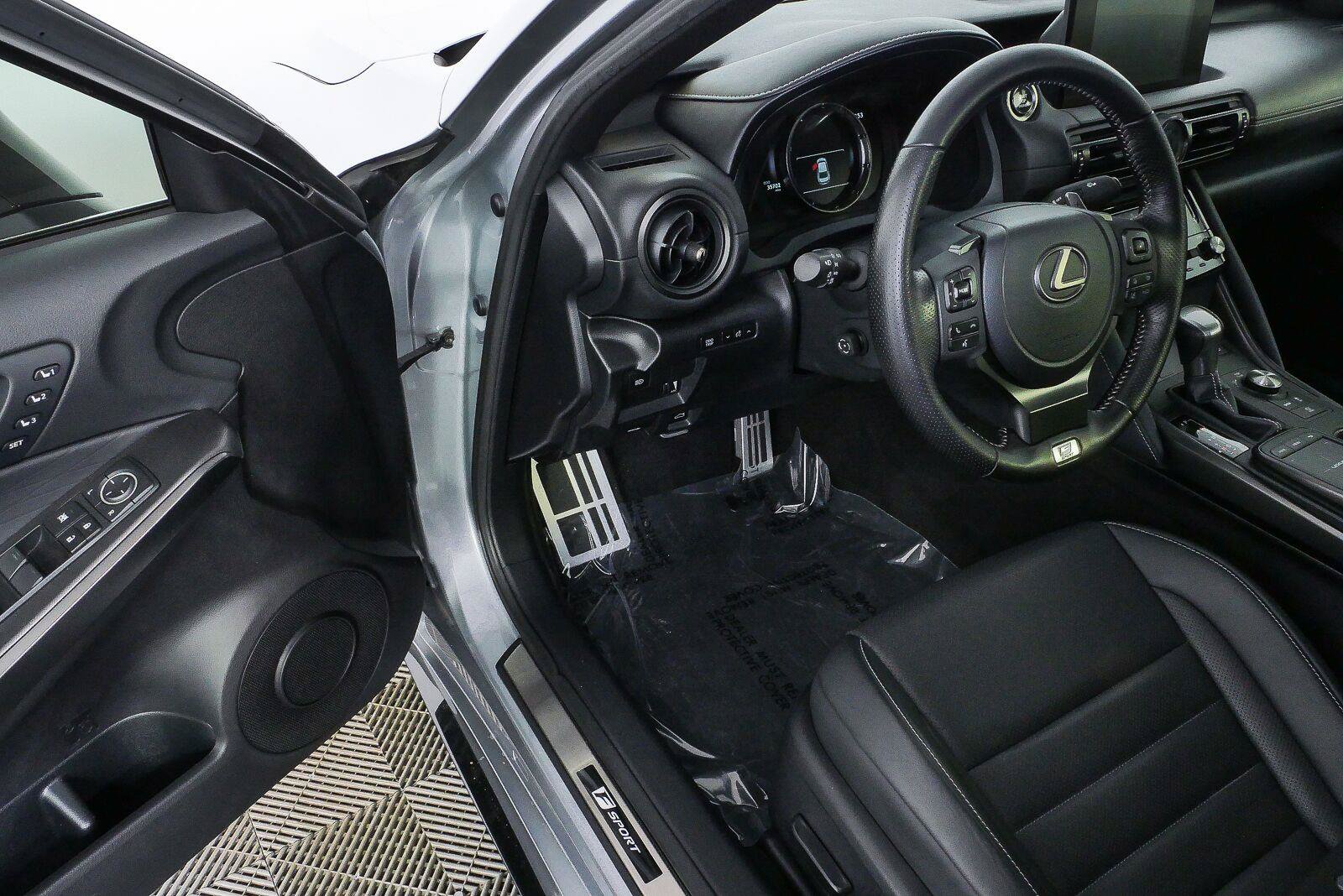 Used 2023 Lexus IS 350 F Sport w/ Memory Package RWD image 7