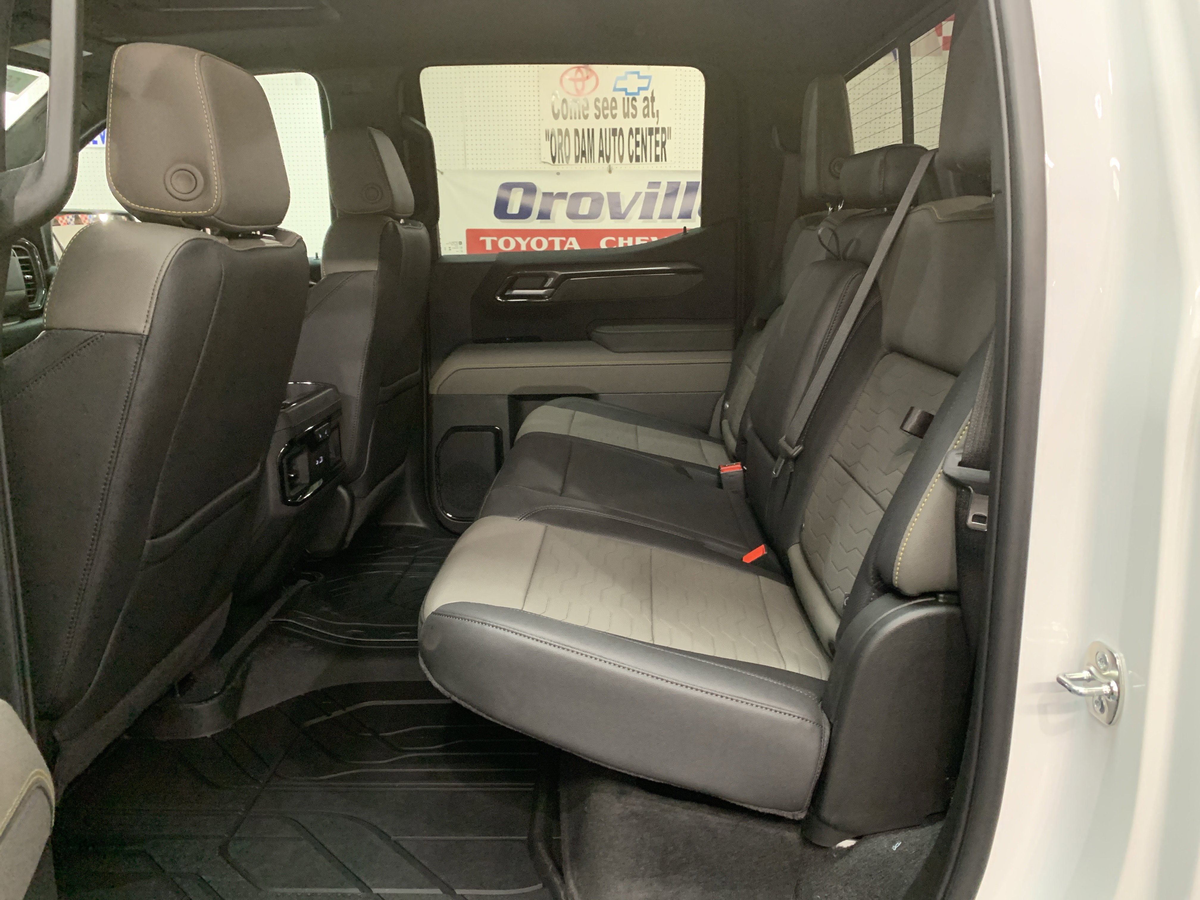 New 2025 Chevrolet Silverado 1500 ZR2 w/ Technology Package image 11