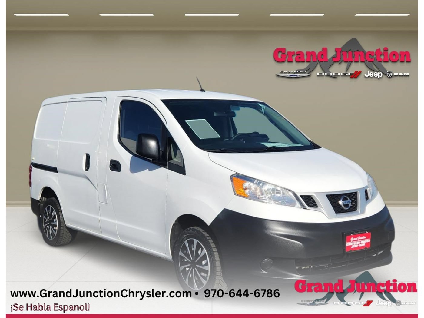 Used 2017 Nissan NV200 S FWD image 1