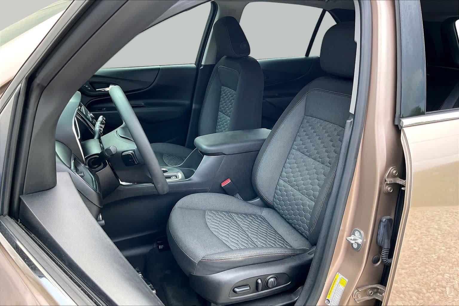 Used 2019 Chevrolet Equinox LT FWD image 24