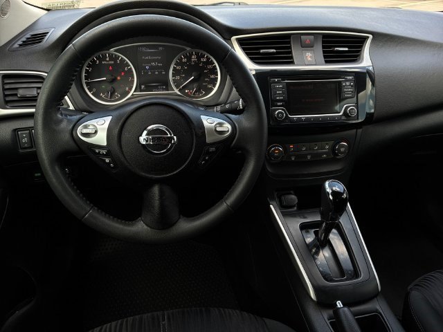 Used 2017 Nissan Sentra SV FWD image 14