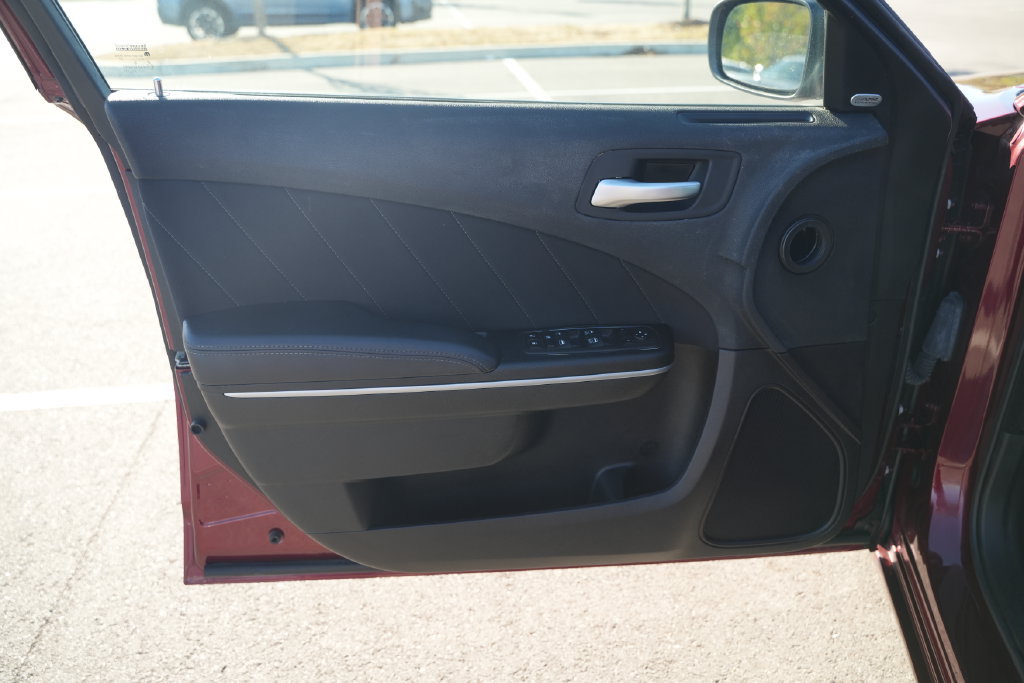 Used 2023 Dodge Charger SXT RWD image 16