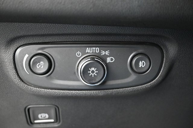 Used 2024 GMC Terrain SLT AWD/4WD image 26