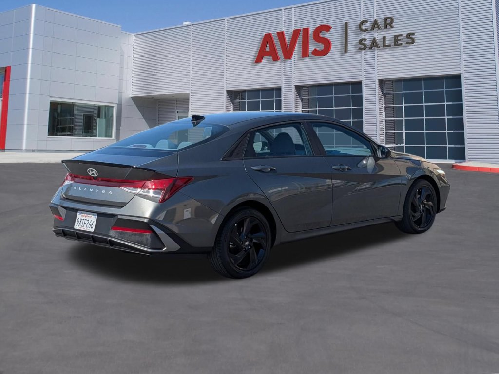 Used 2026 Hyundai Elantra Sport FWD image 5