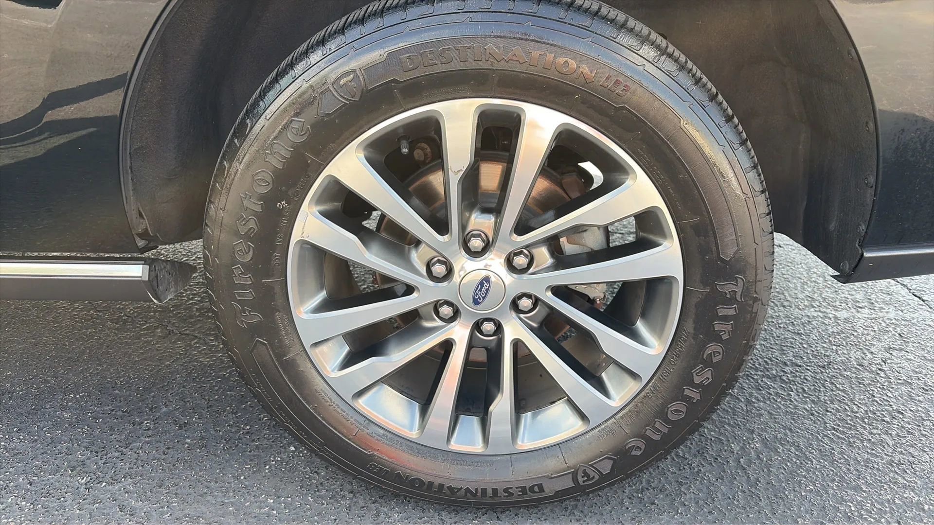 Used 2018 Ford Expedition Limited image 22