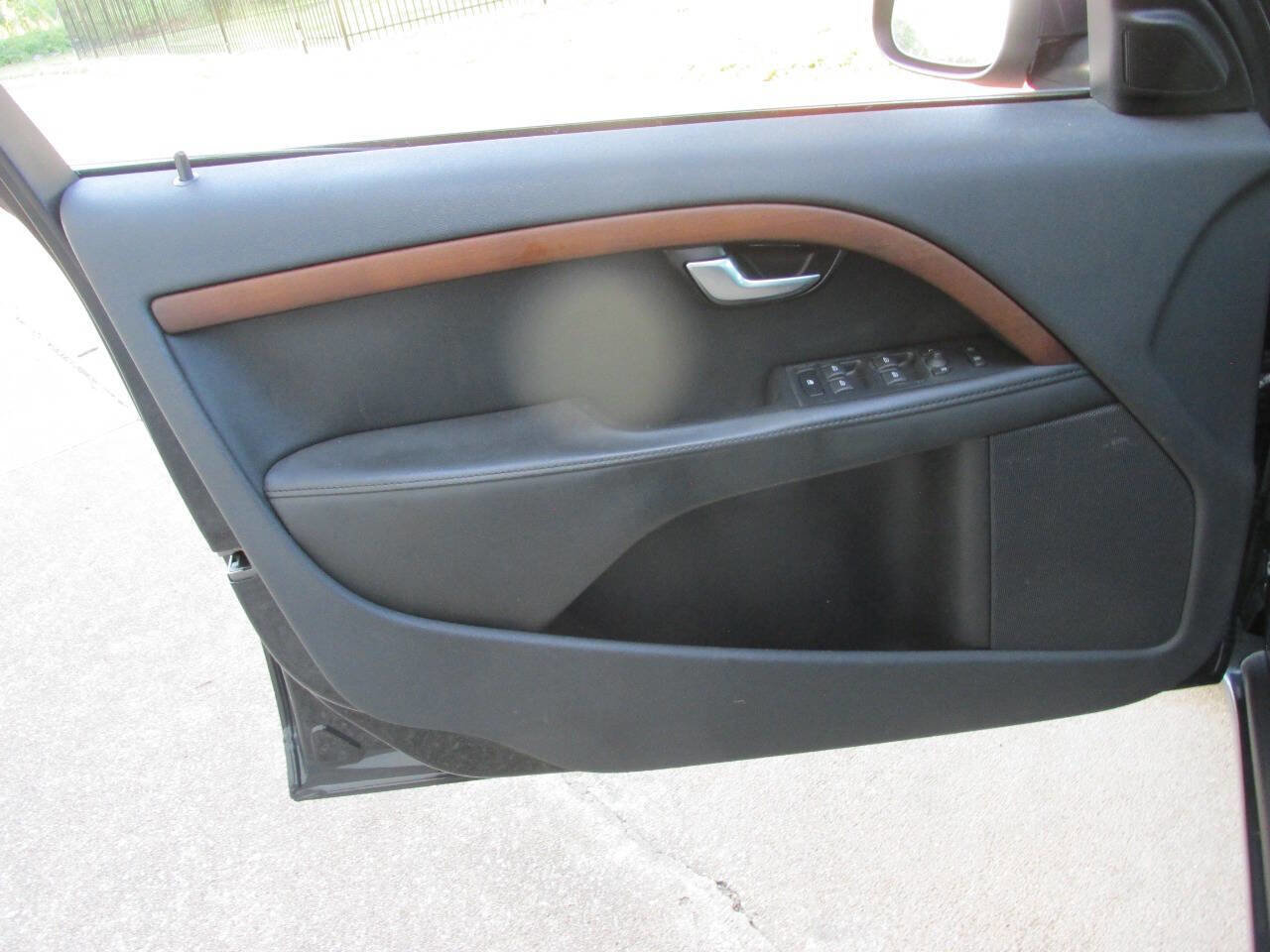 Used 2010 Volvo S80 3.2 image 12