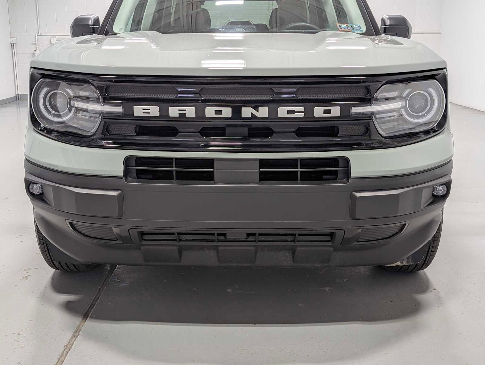 Used 2022 Ford Bronco Sport Outer Banks w/ Tech Package image 2