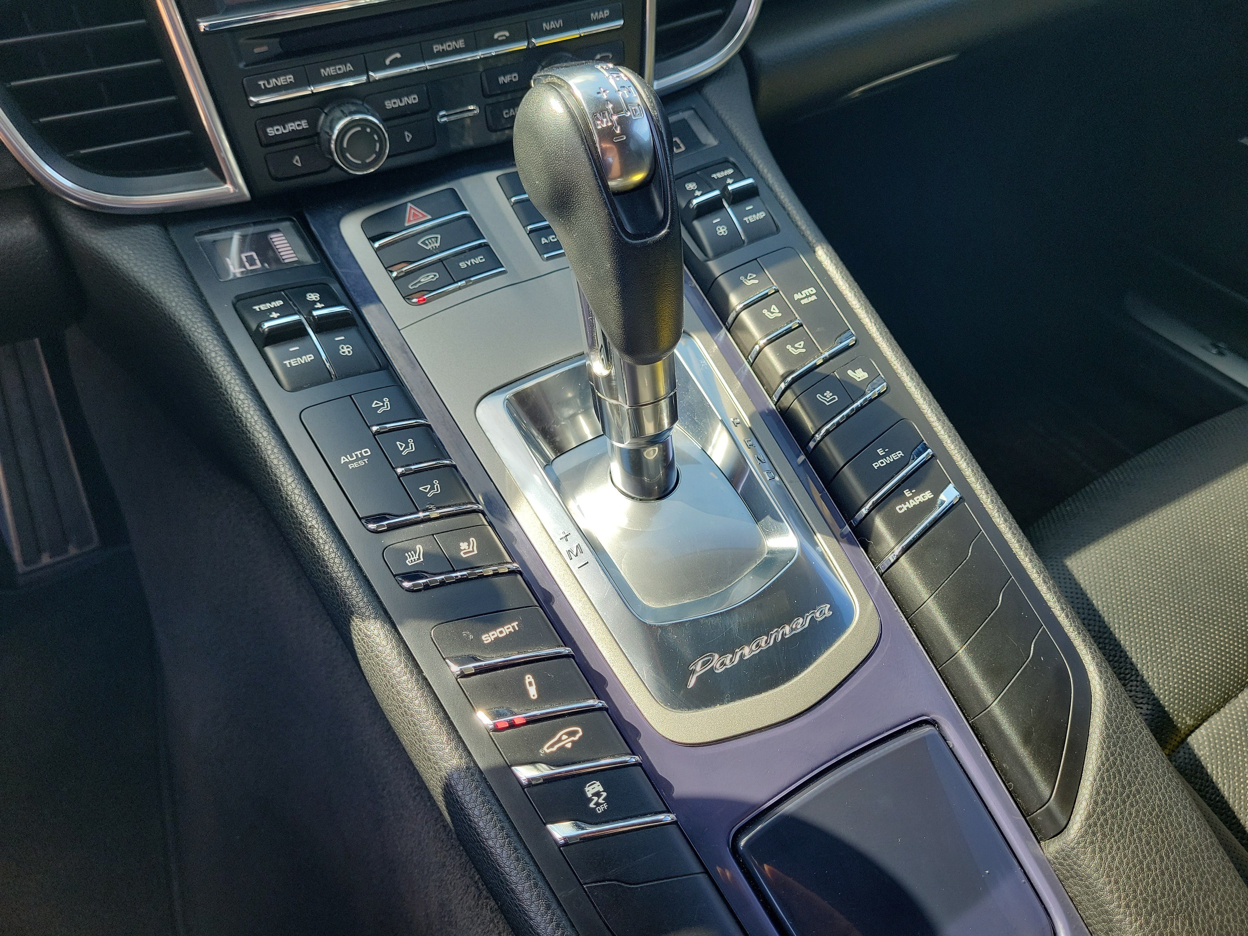 Used 2015 Porsche Panamera S RWD image 24