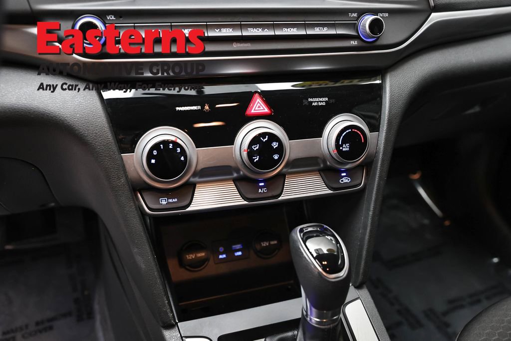 Used 2019 Hyundai Elantra SE w/ Cargo Package FWD image 20