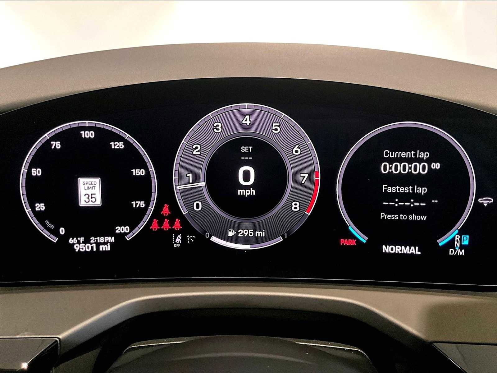 Used 2025 Porsche Panamera 4 AWD/4WD image 21