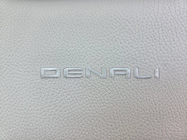 New 2026 GMC Yukon XL Denali w/ Denali Reserve Package AWD/4WD image 14
