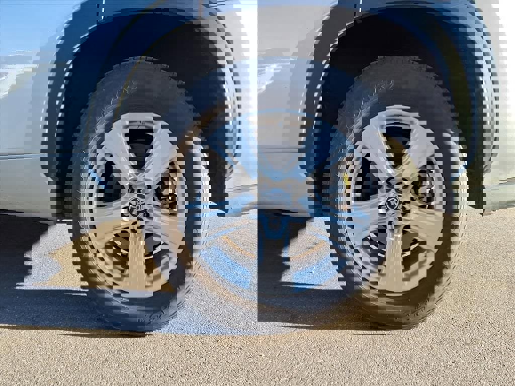 Used 2022 Toyota Highlander L image 21