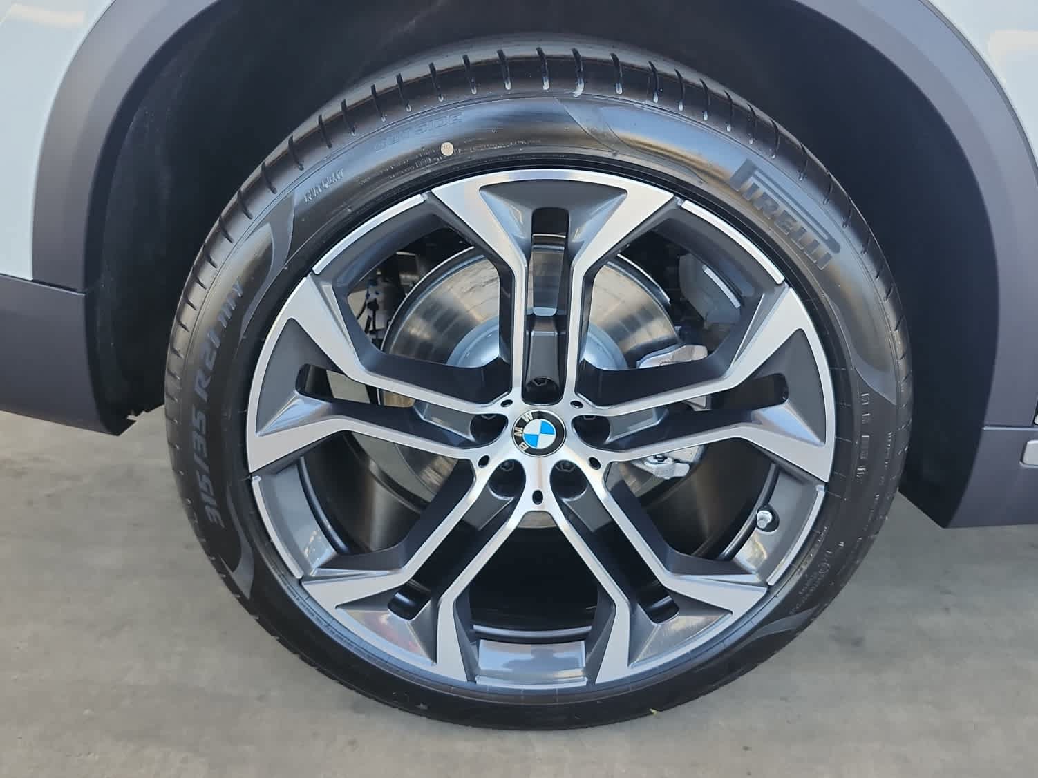 New 2026 BMW X5 sDrive40i w/ Premium Package RWD image 9