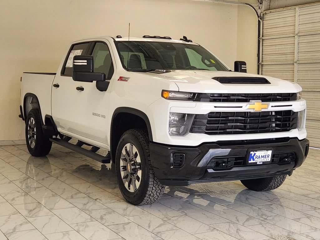 Used 2025 Chevrolet Silverado 2500 Custom w/ Custom Convenience Package AWD/4WD image 3