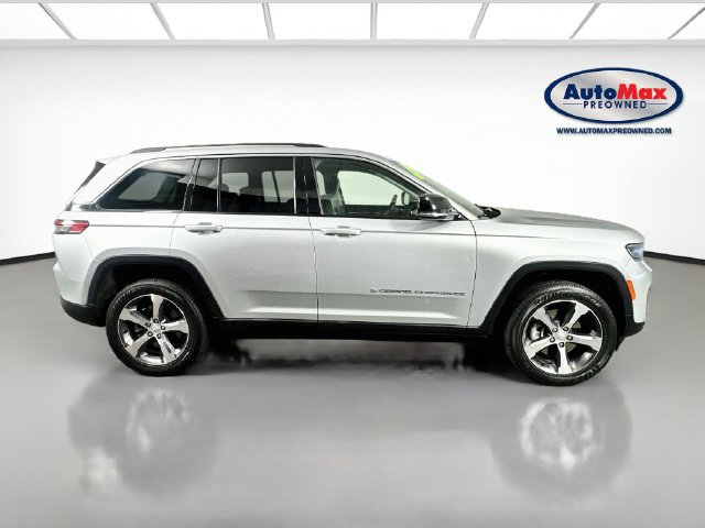 Used 2023 Jeep Grand Cherokee 4WD 4xe image 10