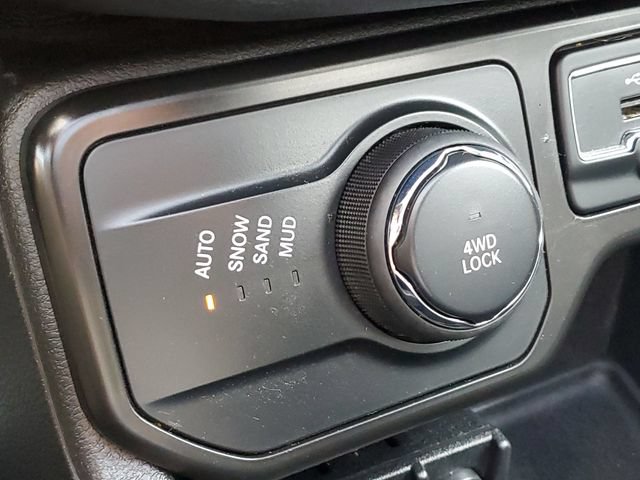 Used 2022 Jeep Renegade Altitude w/ Sun/Sound Group AWD/4WD image 21