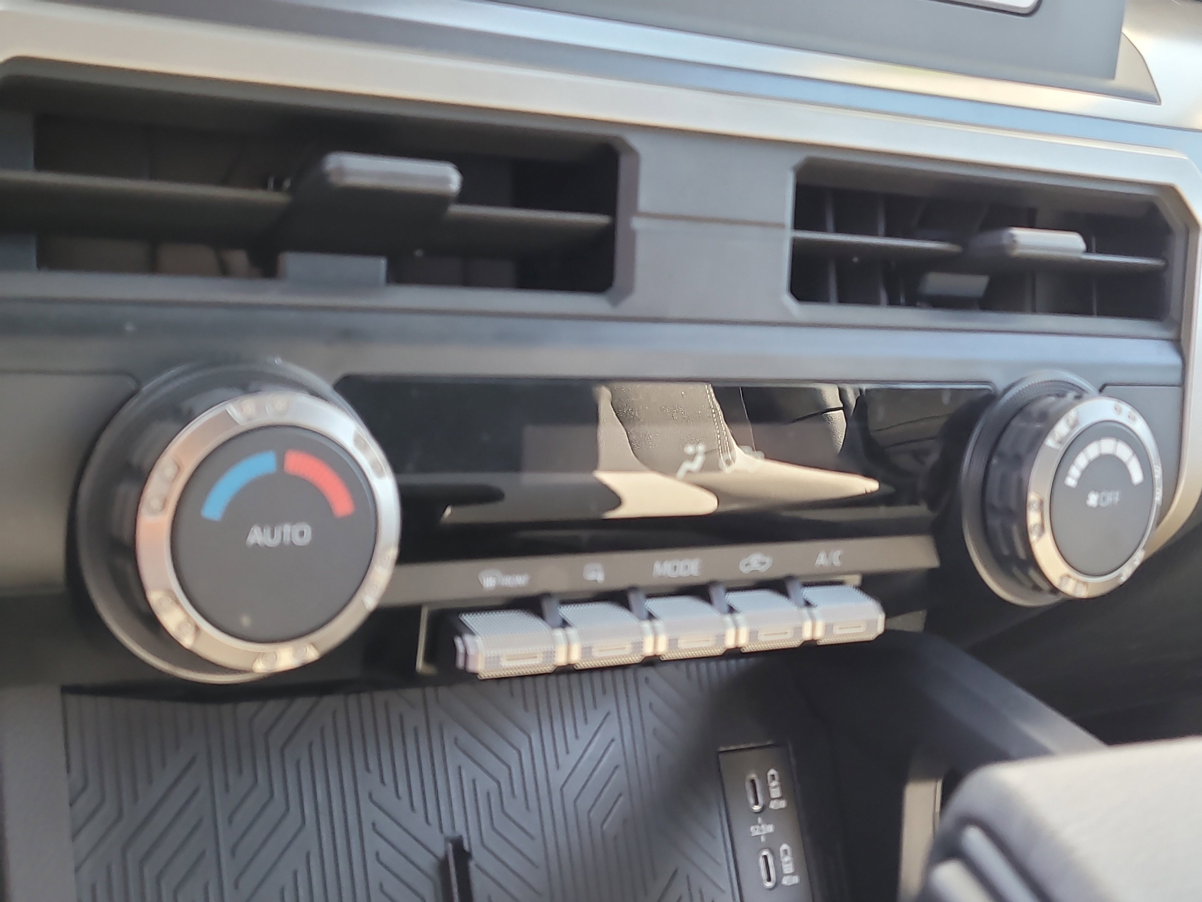 Certified 2025 Toyota Tacoma TRD Sport image 24