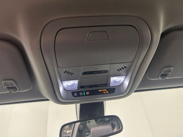 Used 2023 GMC Acadia SLT FWD image 25
