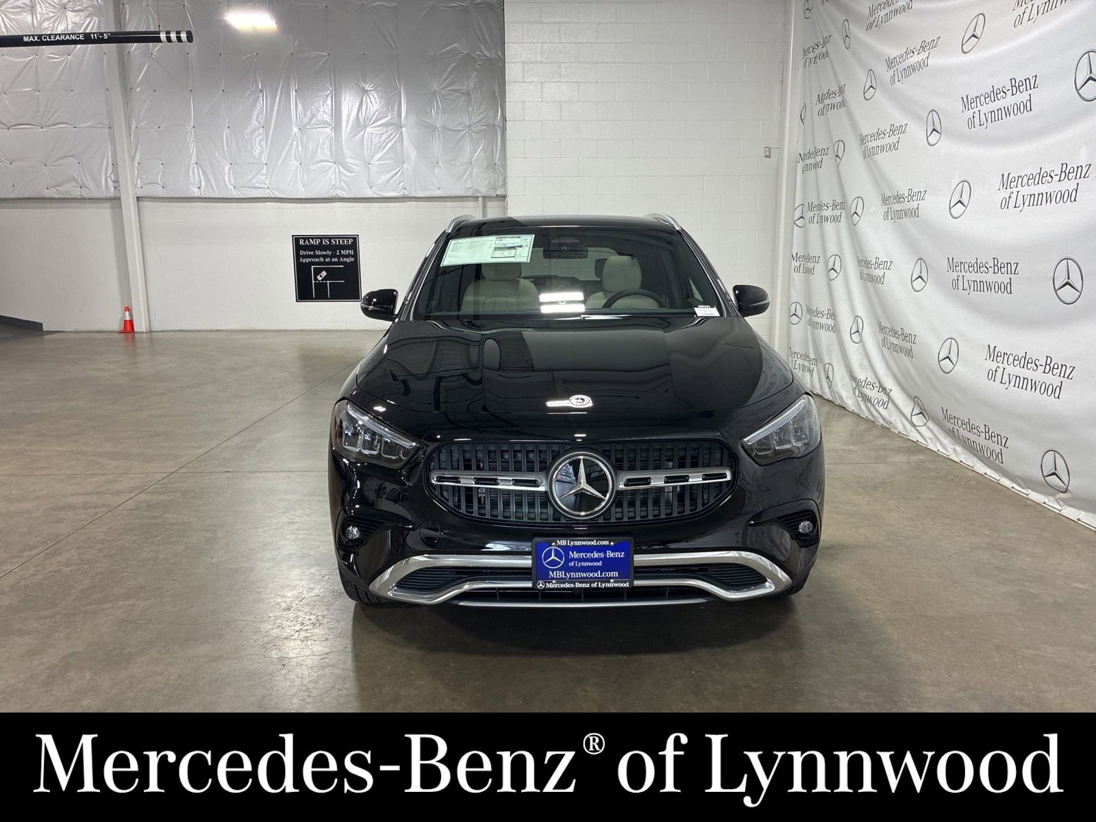 New 2026 Mercedes-Benz GLA 250 4MATIC image 2