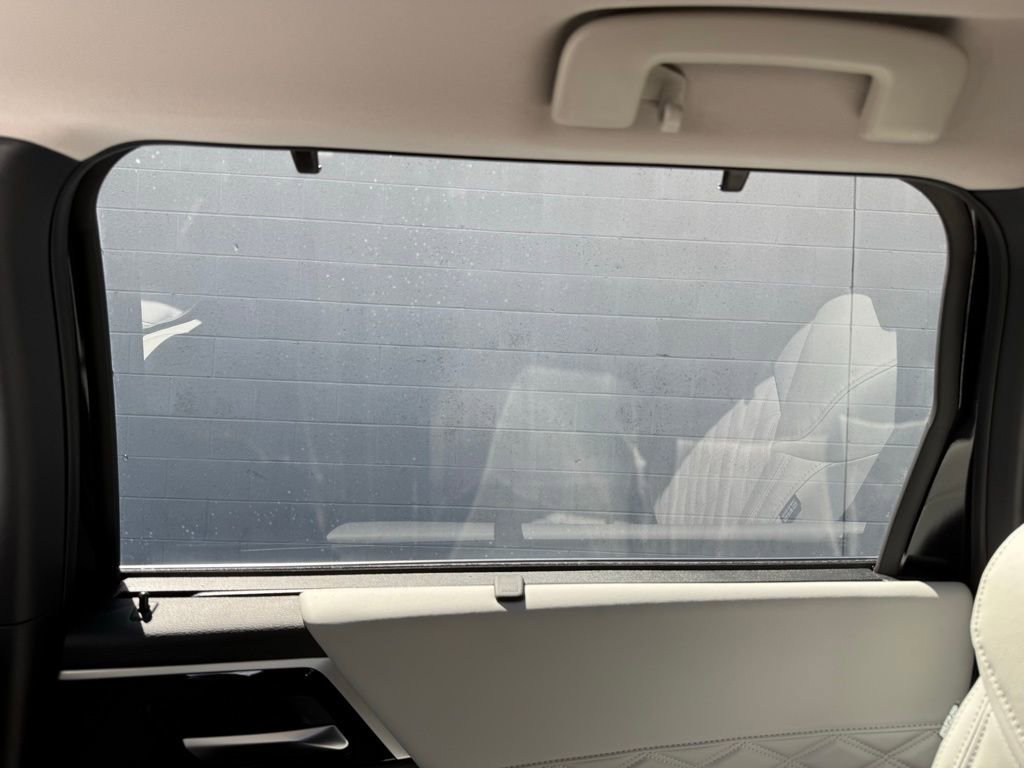 New 2025 Mitsubishi Outlander SEL image 25