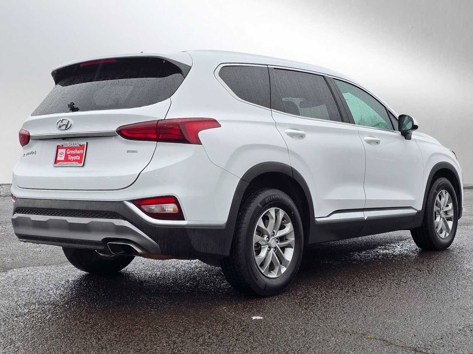 Used 2019 Hyundai Santa Fe SE image 3
