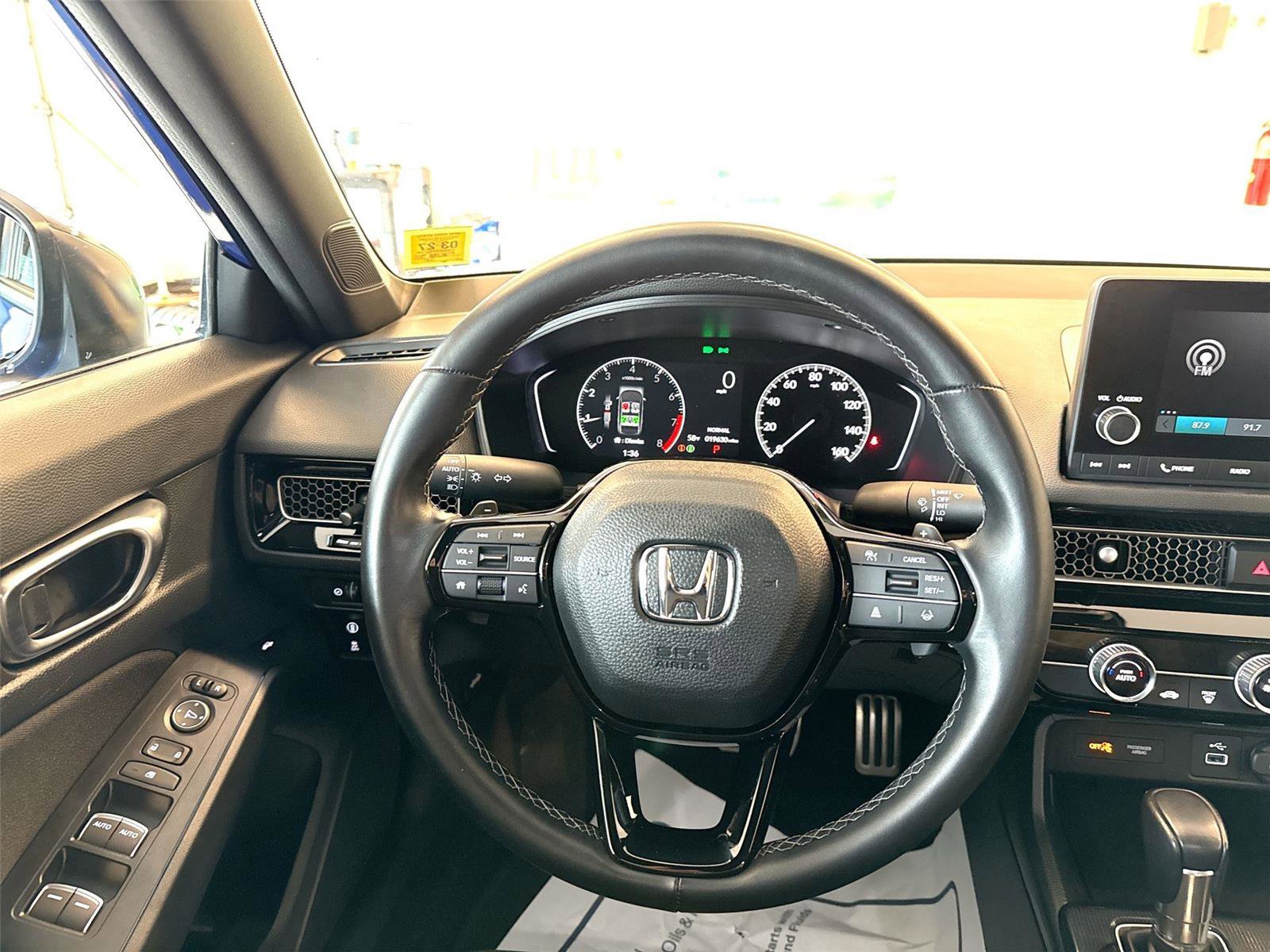 Used 2023 Honda Civic Sport image 11