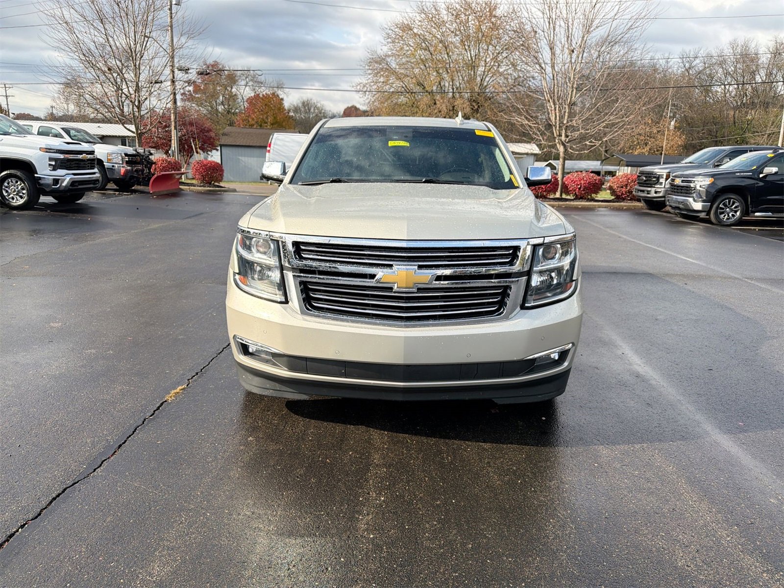 Used 2016 Chevrolet Suburban LTZ image 3