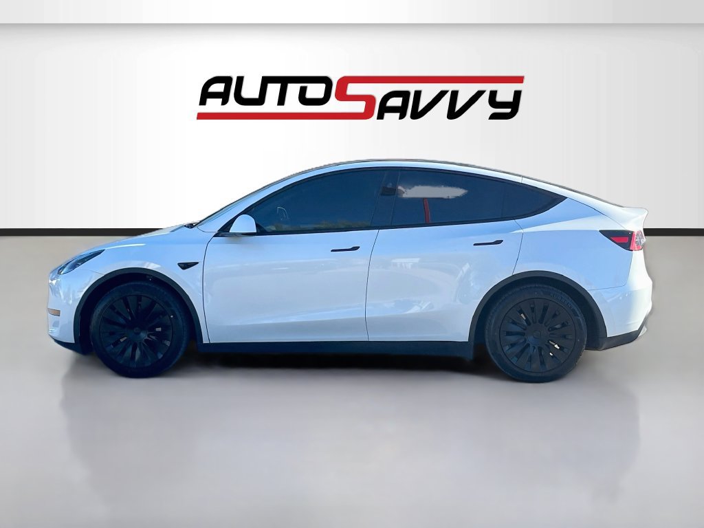 Used 2025 Tesla Model Y Long Range RWD image 4