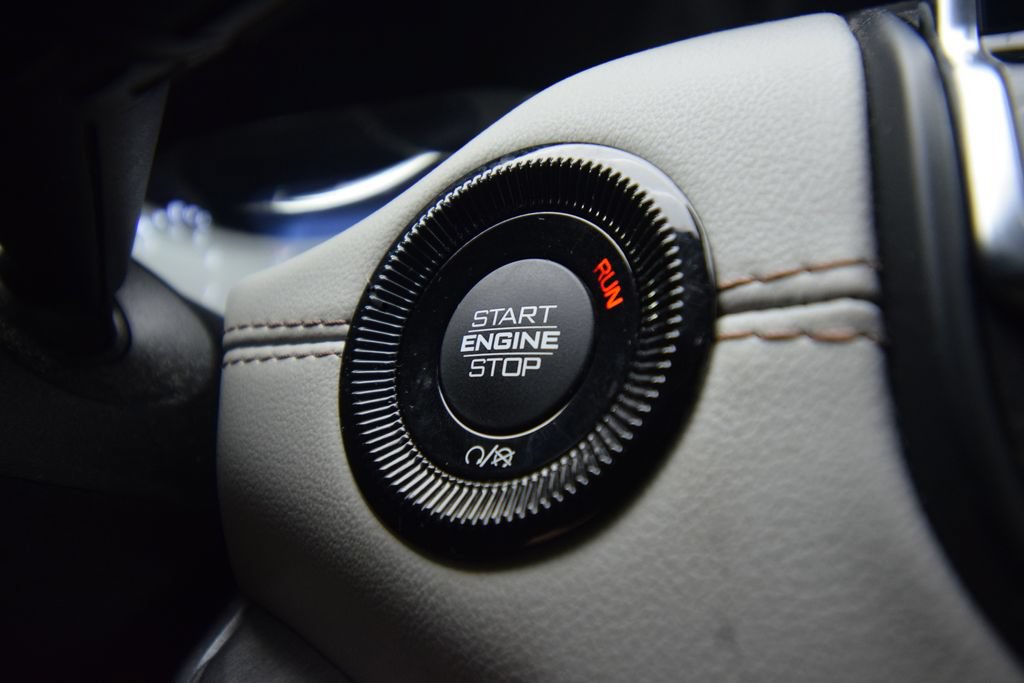 Used 2023 Jeep Compass Limited AWD/4WD image 37
