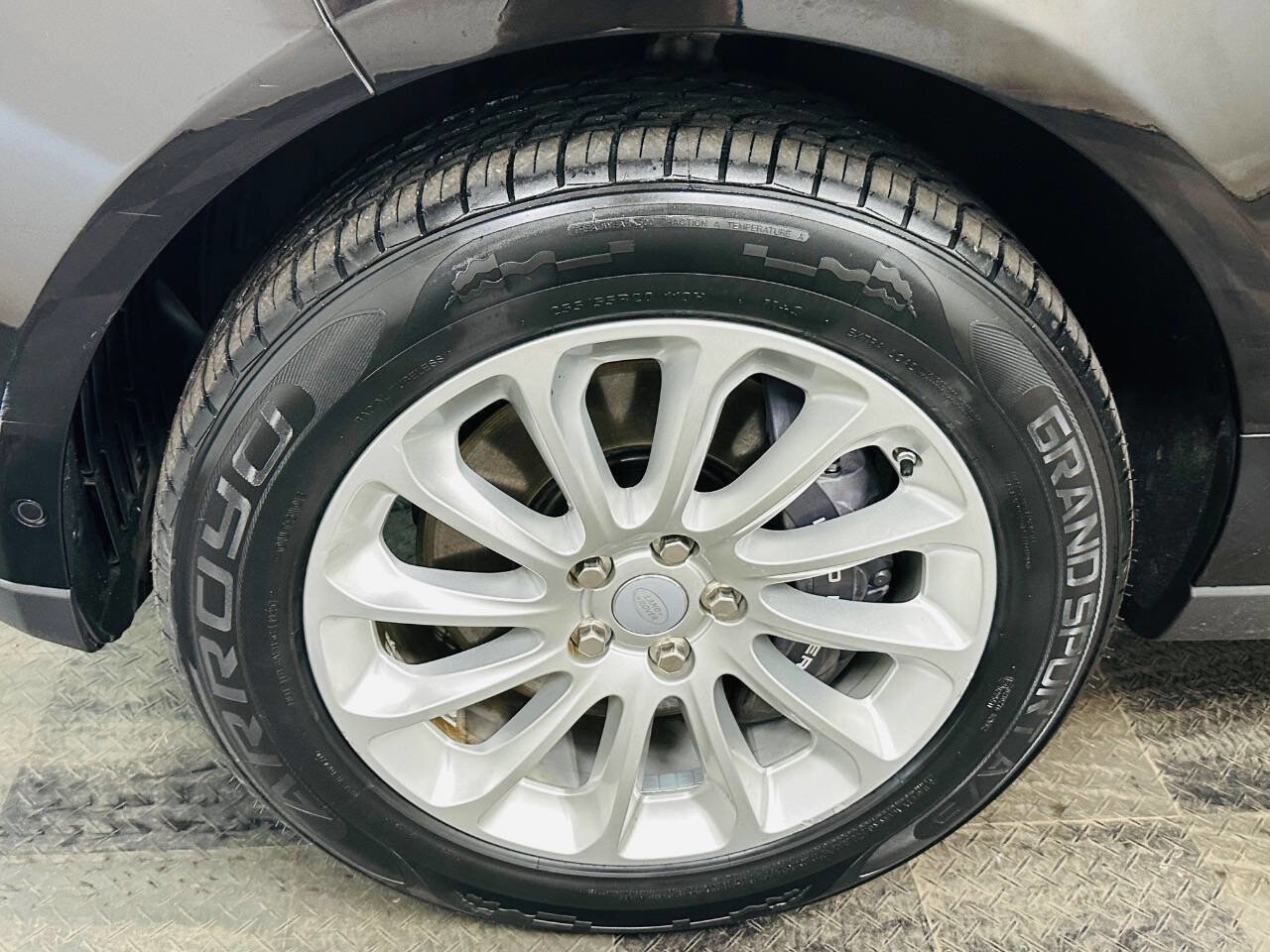 Used 2019 Land Rover Range Rover HSE AWD/4WD image 32