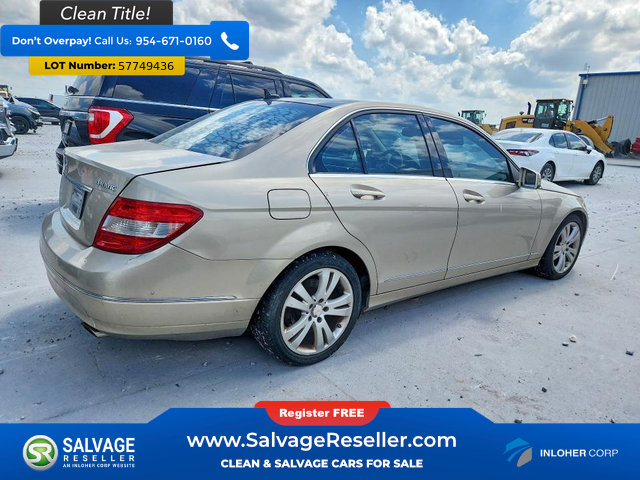 Used 2011 Mercedes-Benz C 300 4MATIC Sedan image 4