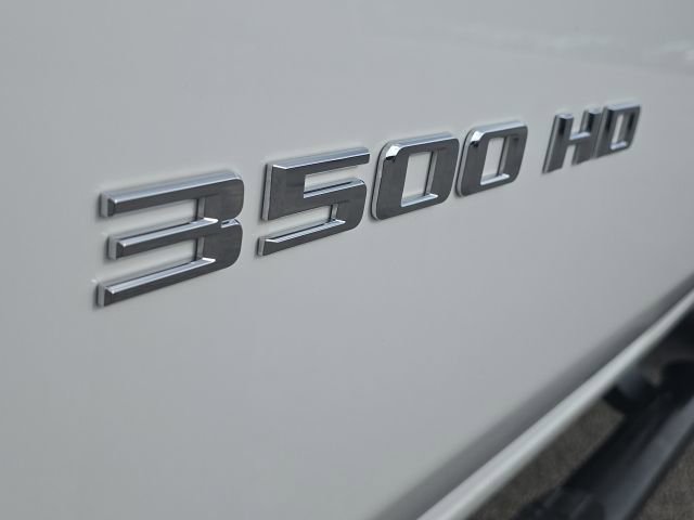 Used 2024 Chevrolet Silverado 3500 LT image 10