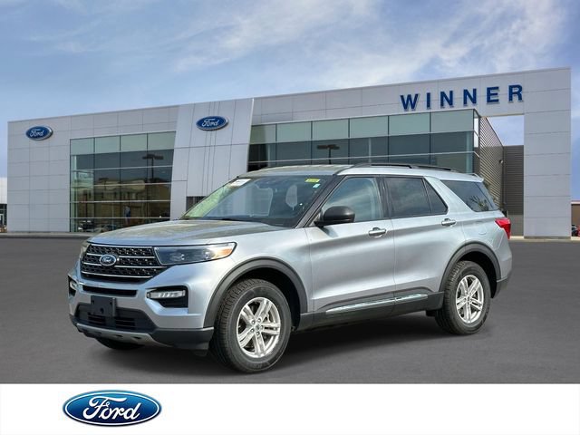 Certified 2023 Ford Explorer XLT w/ Equipment Group 202A AWD/4WD image 1