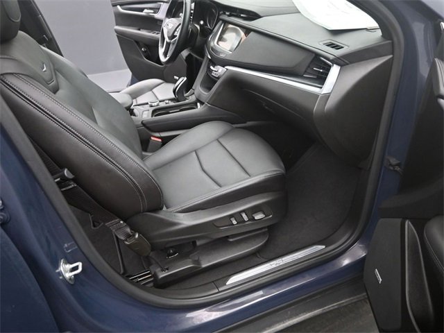 Certified 2025 Cadillac XT5 Premium Luxury image 17