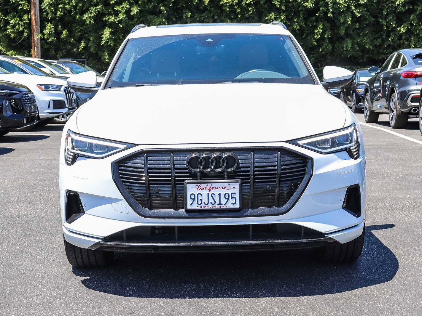 Used 2023 Audi e-tron Premium Plus w/ Premium Plus Package AWD/4WD image 6