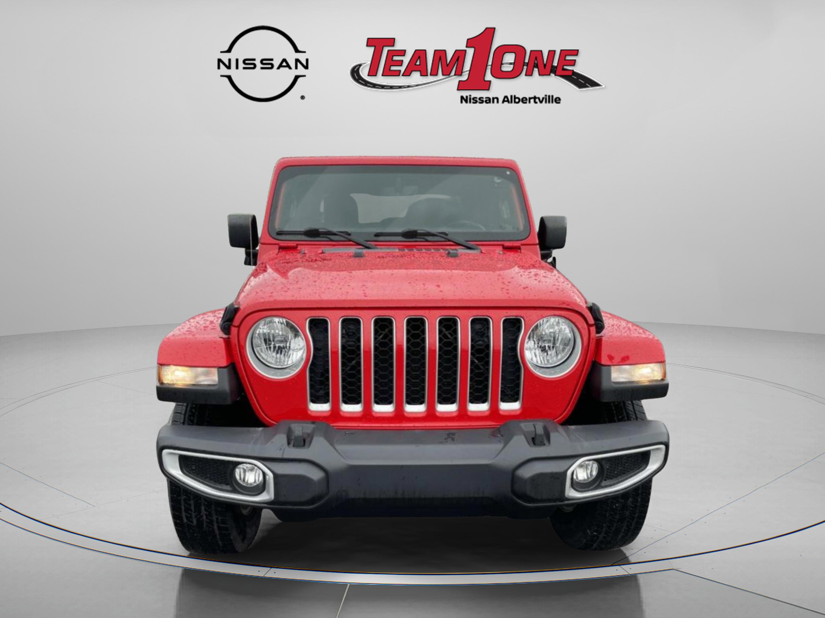 Used 2021 Jeep Gladiator Overland w/ Popular Equipment Package AWD/4WD image 2