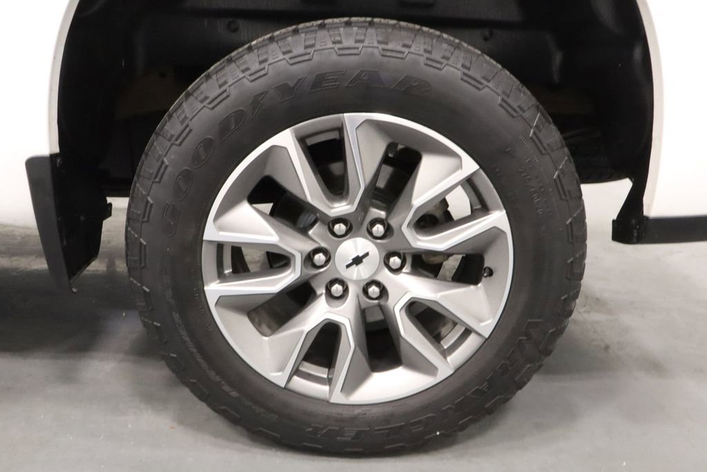 Used 2019 Chevrolet Silverado 1500 LT w/ All-Star Edition AWD/4WD image 26